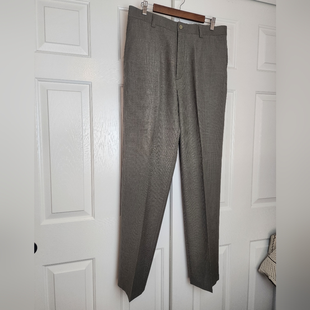 Keneth Cole Reaction Wool Classic Tan Flat Front Men's Slacks Size 34 × 34